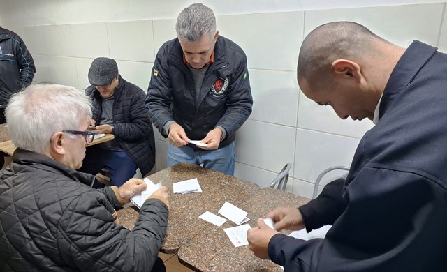 Contagem dos votos: maioria disse "Não" à proposta